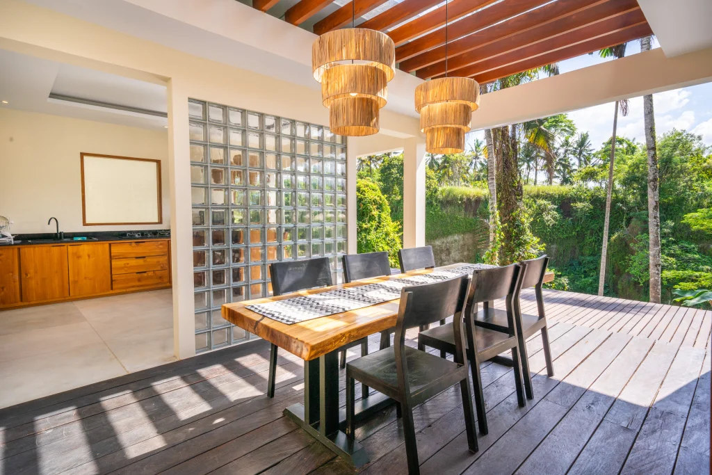 Outdoor lounge area at Eveuss Villa